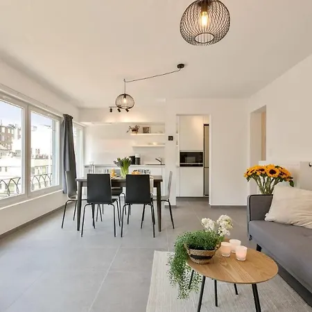Delightful Family At Only 50 Meters From The Beach / Panne A Cote Daire De Panne